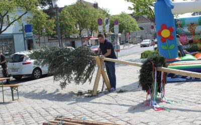 Maibaum-Fest am Hauptplatz!